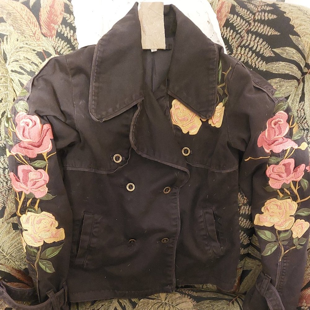 Da Nang Vintage Hand Rose Embroidered Short Jacket